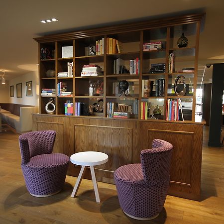 Holiday Inn Huntingdon Racecourse By Ihg Bagian luar foto
