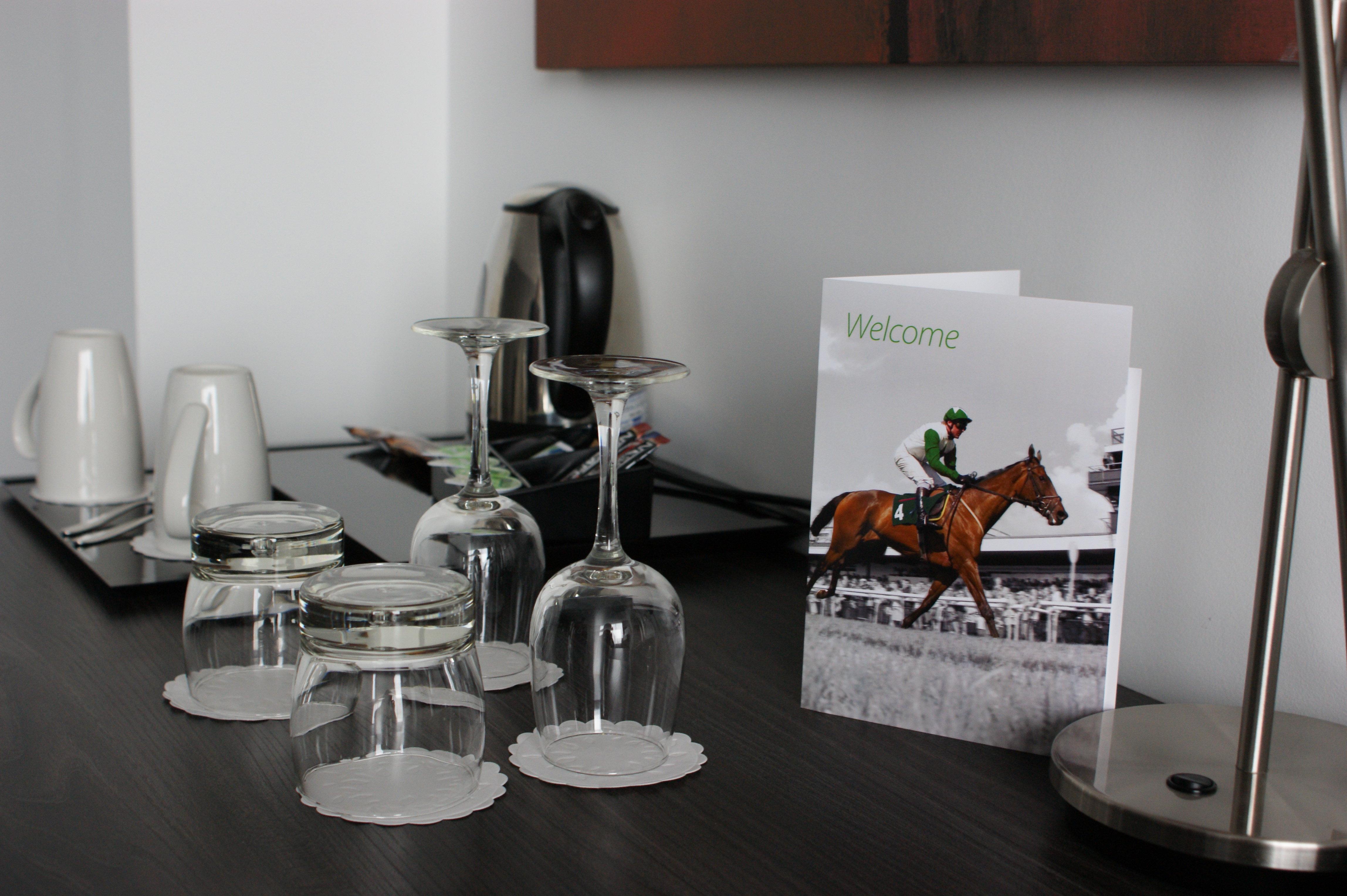 Holiday Inn Huntingdon Racecourse By Ihg Bagian luar foto